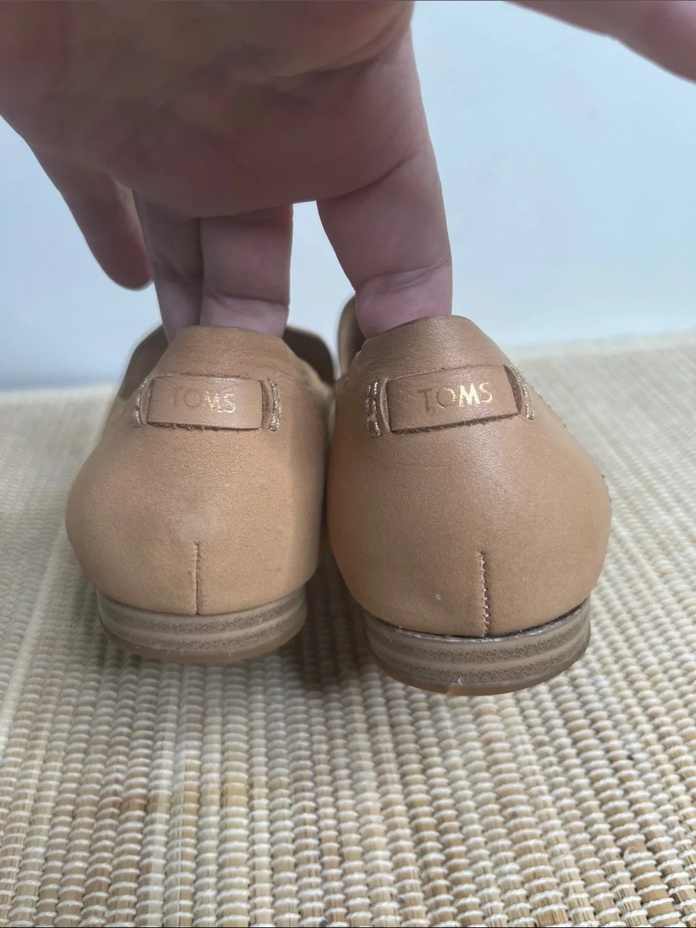 Toms Darcy Tan Nubuck Leather Slip-On Flats Size 8